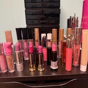 Pink Lipstick Collection